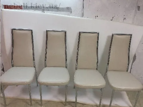 Стільці після перетяжки